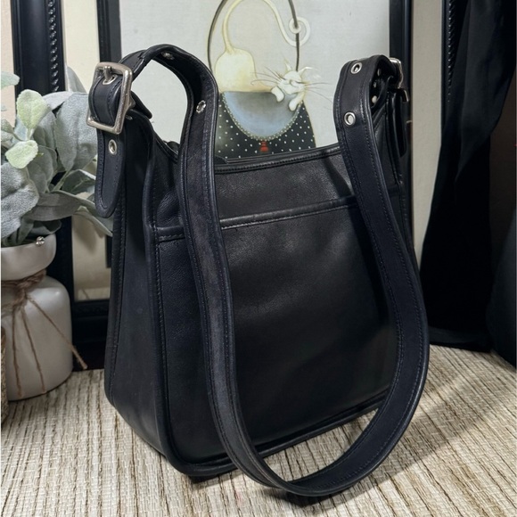 ❤️SOLD❤️Vintage Coach Black Legacy Zip Bag #9966 - Picture 4 of 10